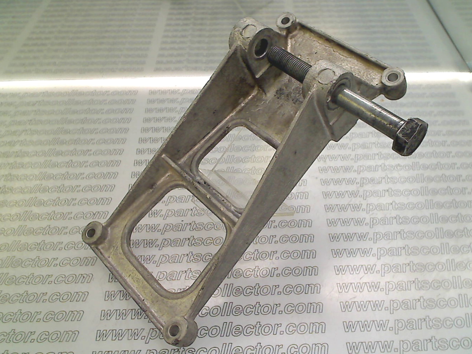 FERRARI 107313 Engine code 9229 compatible with: FERRARI 208, FERRARI 208 TURBO, FERRARI 308, FERRARI 308 GT4, FERRARI 308 GTB GTS, FERRARI MONDIAL